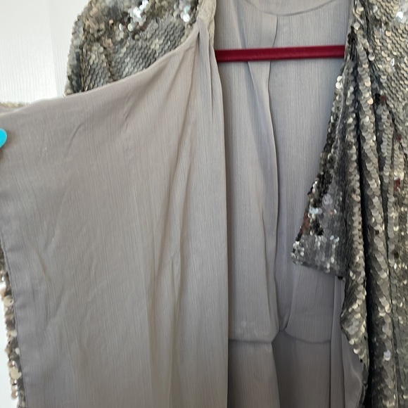 GORGEOUS FREE PEOPLE SILVER SEQUIN JACKET TOP SIZE SMALL SHIMMERY NWT - Picture 12 of 17